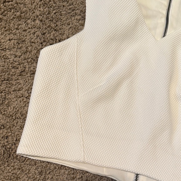 Forever 21 White Textured Tank Top - Picture 3 of 5
